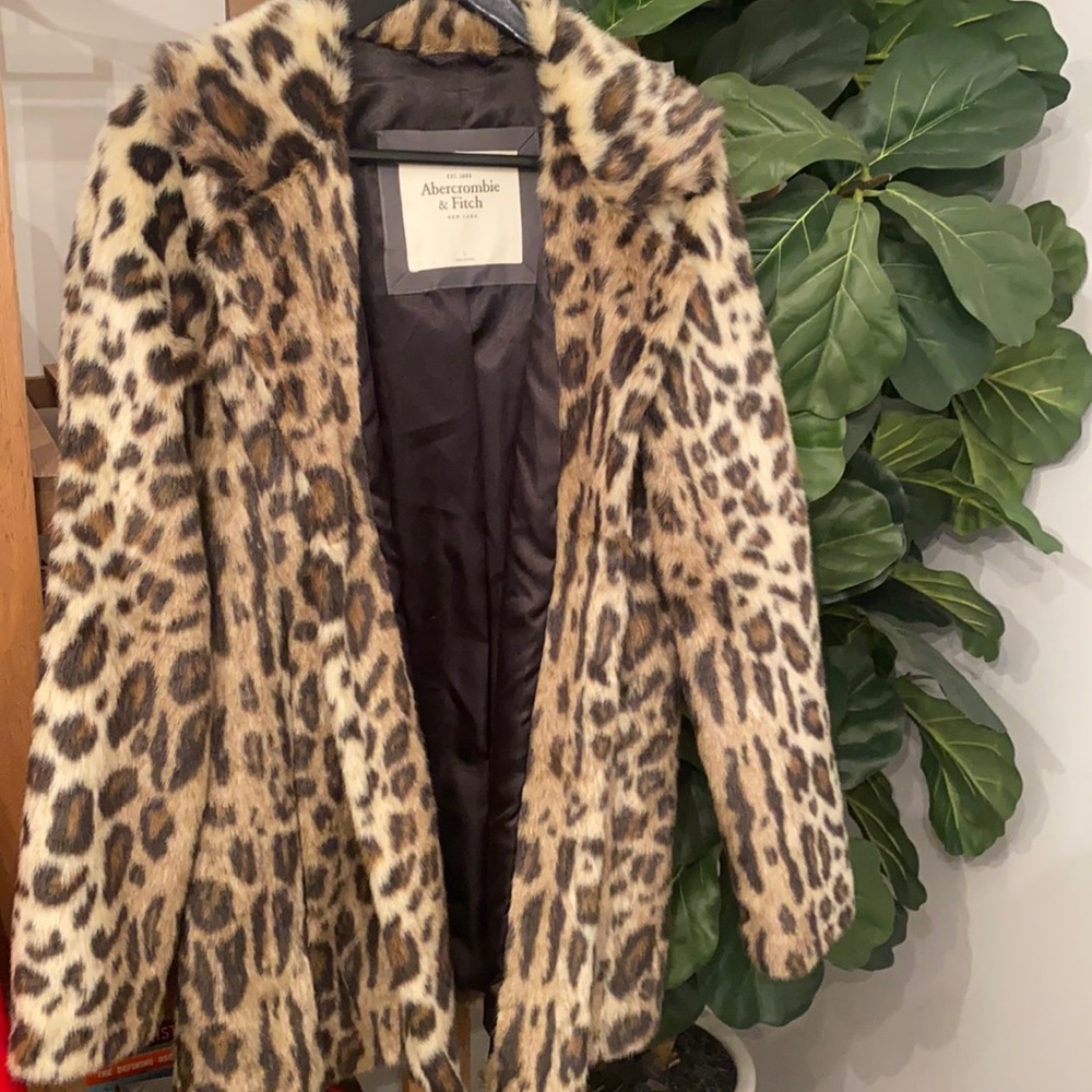 Leopard coat